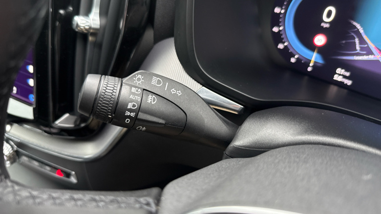 Volvo XC60 2.0 B4D Plus Dark 5dr AWD Geartronic Diesel Estate